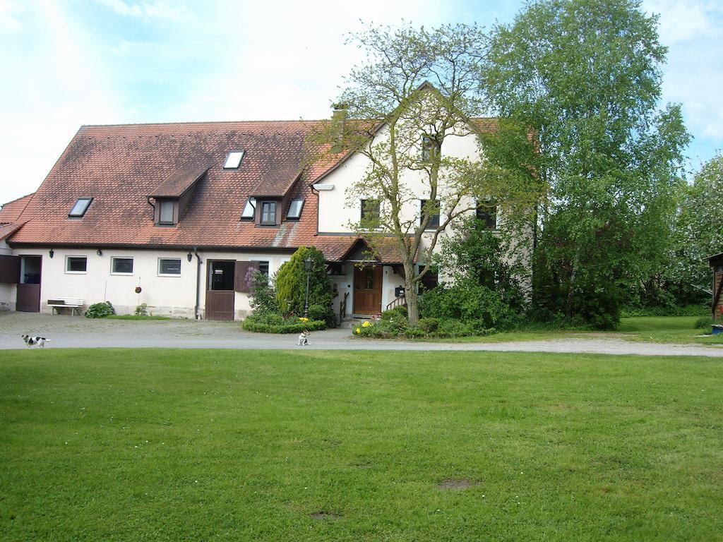 Ferienwohnung Neureuth Шиллингсфюрст Экстерьер фото